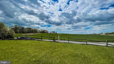 105 Cardinal Knoll Ln, Shenandoah Junction, WV 25442