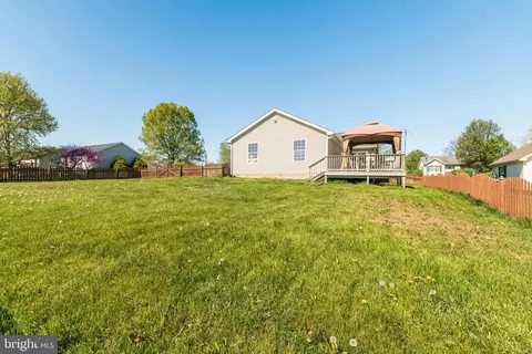 Exterior - 76 Cottontail Dr, Ranson, WV 25438 photo 16 of 18