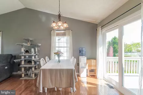 Dining - 76 Cottontail Dr, Ranson, WV 25438 photo 2 of 3