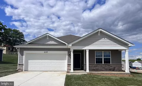 65 Ashcroft Dr, Charles Town, WV 25414