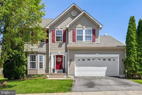 57 Southwinds Dr, Charles Town, WV 25414