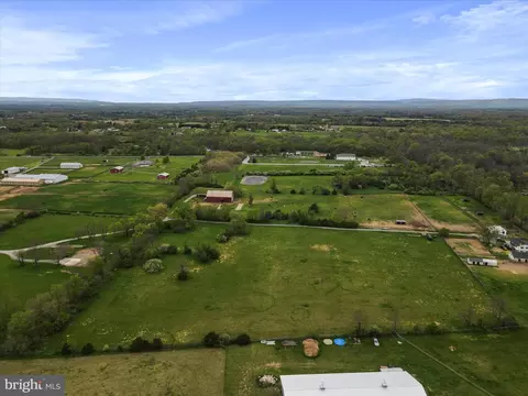 Hartack Lane, Kearneysville, WV 25430