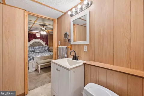 Bath - 503 E 6th Ave, Ranson, WV 25438 photo 2 of 4