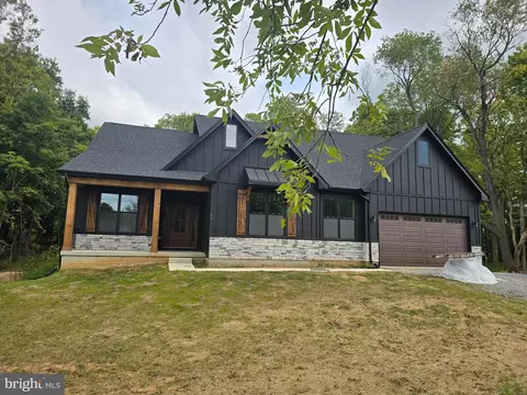 63 Rose Hollow Ct, Summit Point, WV 25446