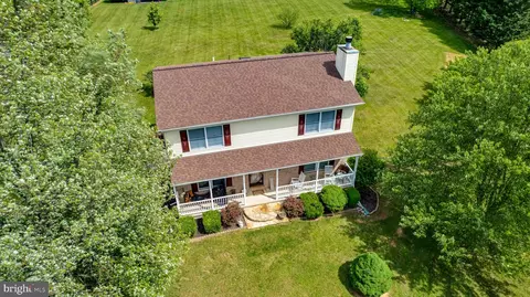 657 New Meadow Dr, Kearneysville, WV 25430