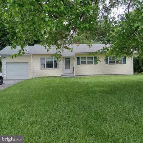 111 Cavalier Dr, Harpers Ferry, WV 25425