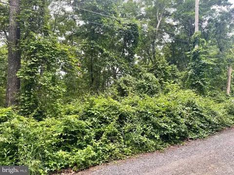16 Dogwood Trail, Harpers Ferry, WV 25425
