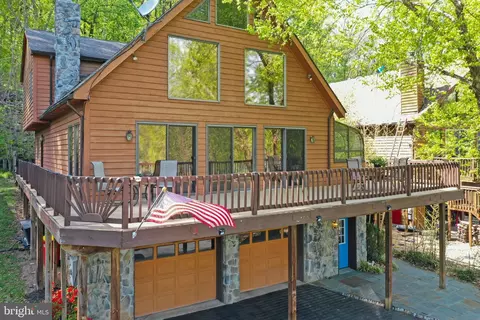141 Mason Dr, Harpers Ferry, WV 25425