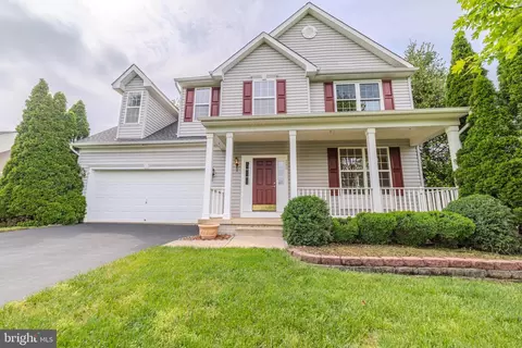 280 Kimberwicke Dr N, Charles Town, WV 25414