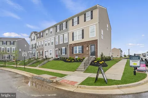 218 Coolidge Ave, Ranson, WV 25438