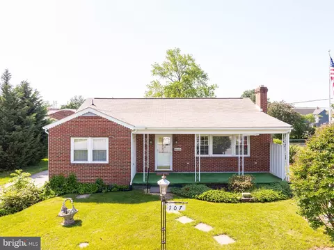 107 W 6th Ave, Ranson, WV 25438