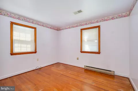 Bedroom - 107 W 6th Ave, Ranson, WV 25438 photo 3 of 4