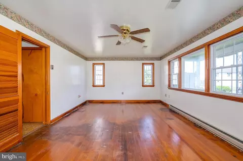 Living - 107 W 6th Ave, Ranson, WV 25438 photo 2 of 6