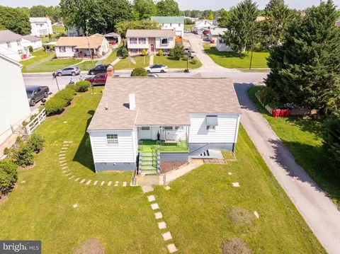 View/Area - 107 W 6th Ave, Ranson, WV 25438 photo 6 of 12