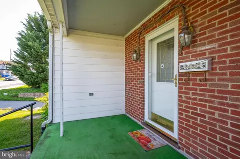 Exterior - 107 W 6th Ave, Ranson, WV 25438 photo 8 of 19