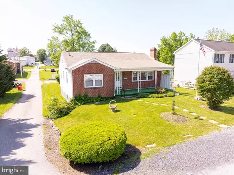 View/Area - 107 W 6th Ave, Ranson, WV 25438 photo 3 of 12
