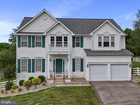 35 Rolling Meadows Dr, Harpers Ferry, WV 25425