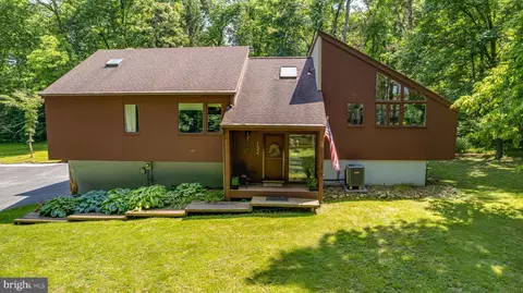 732 Uvilla Rd, Harpers Ferry, WV 25425