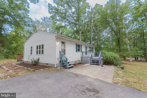 132 Whippoorwill Ln, Harpers Ferry, WV 25425