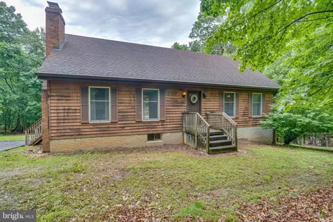 362 Ashland Woods Dr, Harpers Ferry, WV 25425