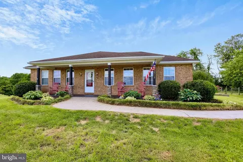 1938 Kabletown Rd, Charles Town, WV 25414