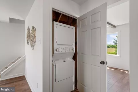 Entry Way - 1199 Summit Point Rd, Summit Point, WV 25446 photo 4 of 6