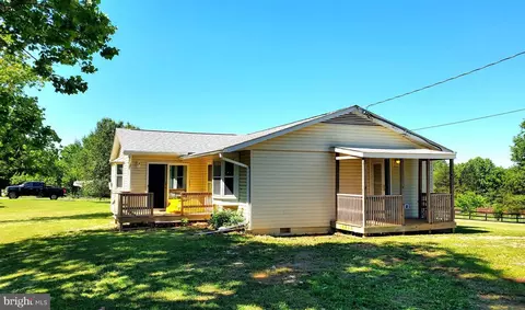 357 Happy Creek Dr, Kearneysville, WV 25430