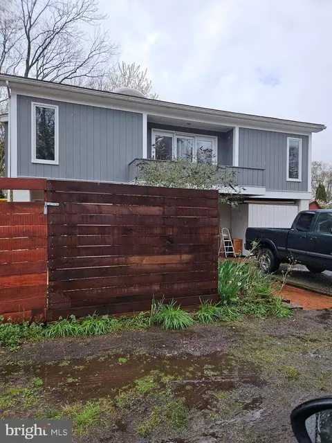 30 Fisher Aly, Harpers Ferry, WV 25425