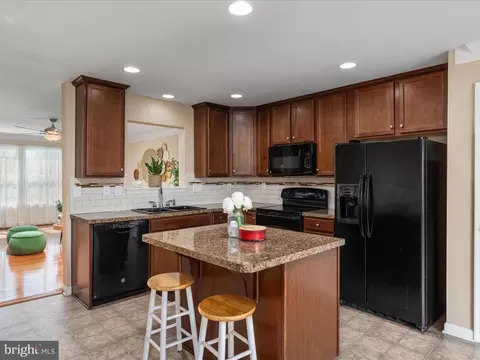 Kitchen - 1151 Steed St, Ranson, WV 25438 photo 2 of 2