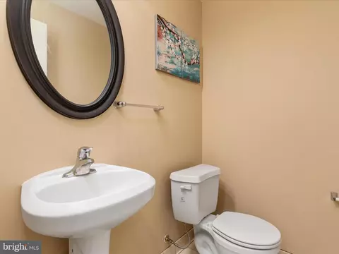 Bath - 1151 Steed St, Ranson, WV 25438 photo 5 of 5