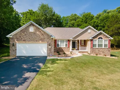 119 Declaration Dr, Charles Town, WV 25414