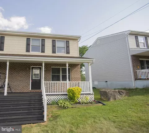 308 12th Ave E # A, Ranson, WV 25438