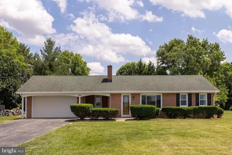 3212 Summit Point Rd, Summit Point, WV 25446