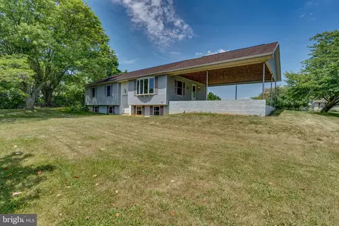 31 Cabinetmaker Ln, Ranson, WV 25438