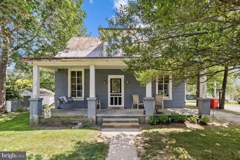86 Columbia St, Harpers Ferry, WV 25425