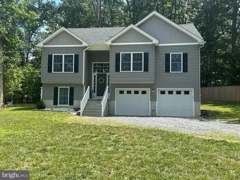 446 Bunny Ln, Harpers Ferry, WV 25425