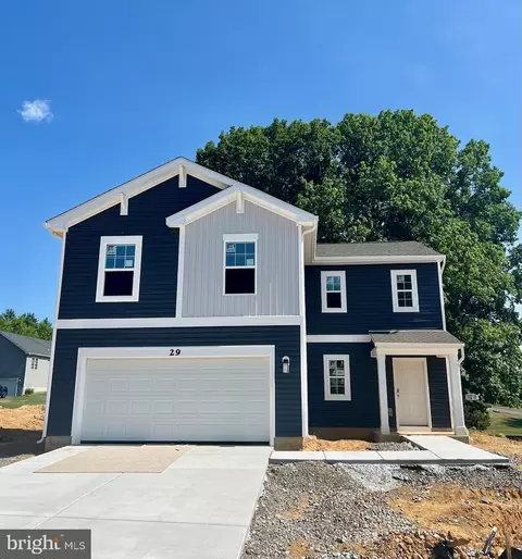 29 Gatehouse Pl, Charles Town, WV 25414