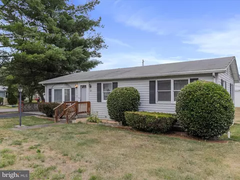 101 S Mcdonald St, Ranson, WV 25438 photo 3