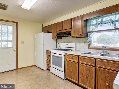101 S Mcdonald St, Ranson, WV 25438 photo 9