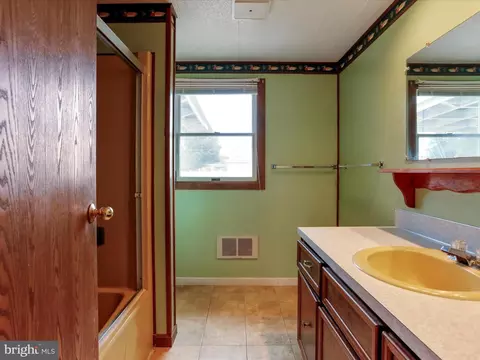 101 S Mcdonald St, Ranson, WV 25438 photo 19