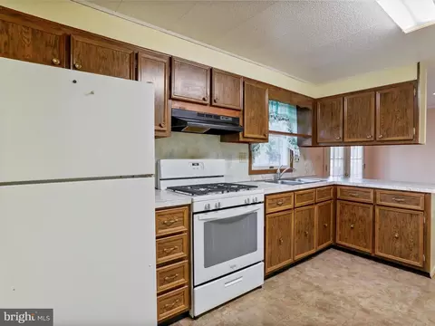 101 S Mcdonald St, Ranson, WV 25438 photo 8