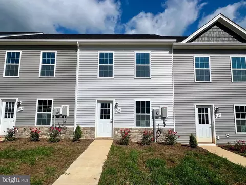 160 Night Star Ter, Kearneysville, WV 25430