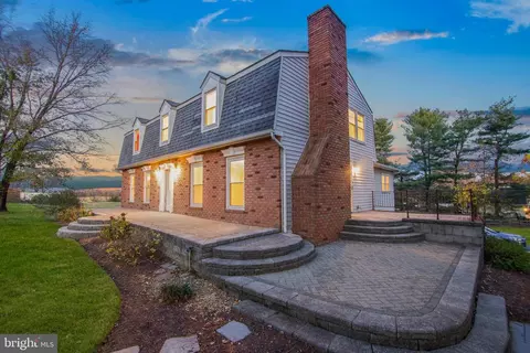 41 Cavalier View Ct, Shepherdstown, WV 25443