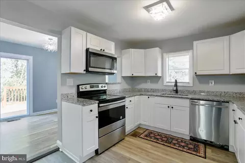 Kitchen - 40 Clems Dr, Ranson, WV 25438 photo 3 of 3