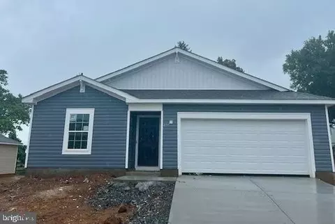 102 Gatehouse Pl, Charles Town, WV 25414