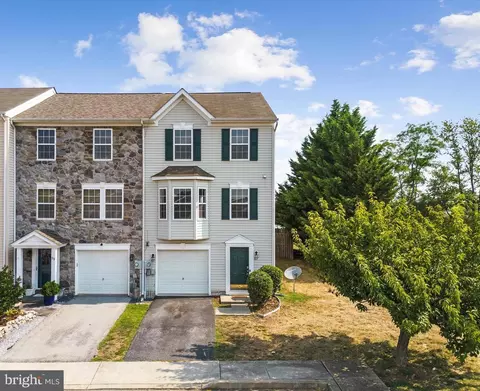 57 Bruce Dr, Charles Town, WV 25414