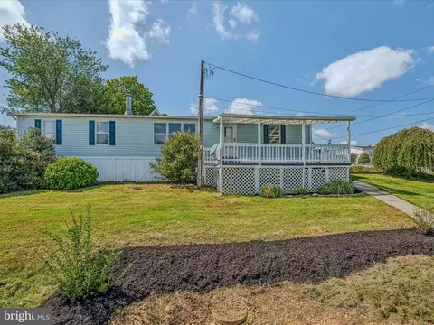 100 Turtle Ln, Ranson, WV 25438 photo 7