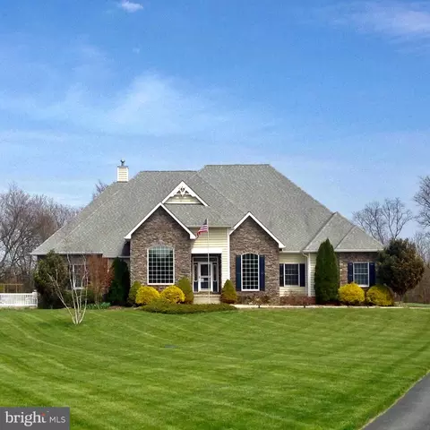 200 Summit Crest Ln, Shepherdstown, WV 25443