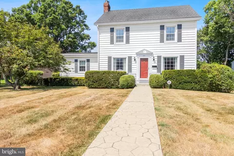 431 Jefferson Ave, Charles Town, WV 25414