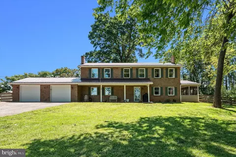 2188 Darke Ln, Kearneysville, WV 25430